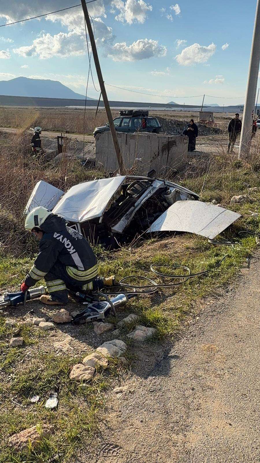 Konya’da otomobil bu hale geldi! 1 ölü, 1 yaralı var 19